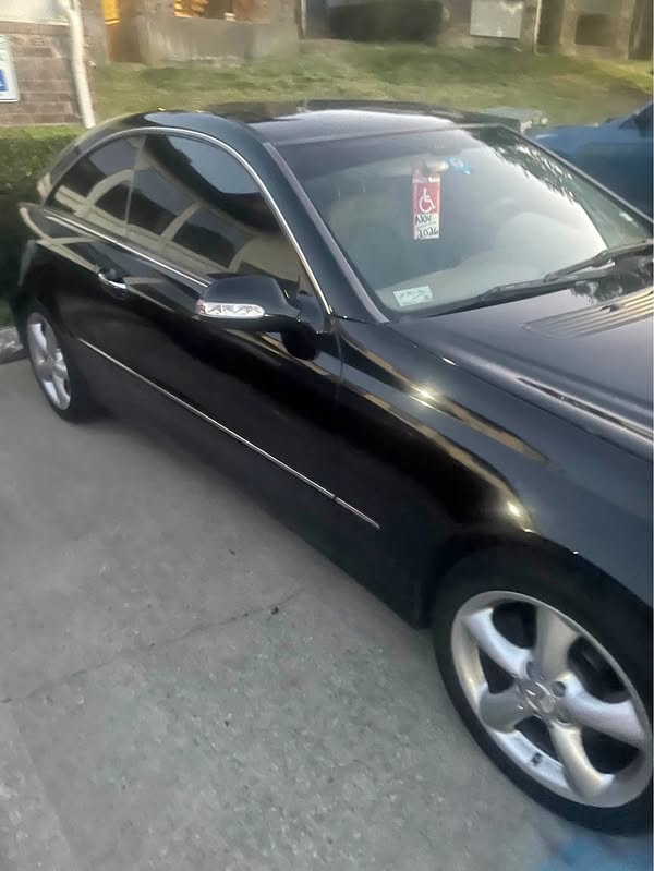 2005 Mercedes-Benz CLK-Class - CLK 320 Coupe 2D