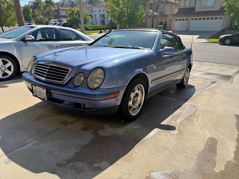 1999 Mercedes-Benz CLK-Class - 320 Convertible