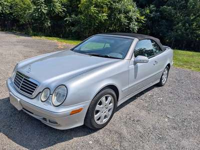 2000 Mercedes-Benz CLK-Class - CLK 320 Cabriolet 2D