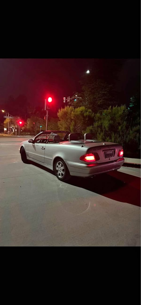 2002 Mercedes-Benz CLK-Class - CLK 320 Coupe 2D