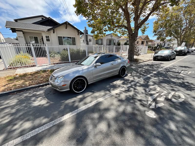 2005 Mercedes-Benz CLK-Class - CLK 320 Coupe 2D