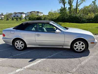 2000 Mercedes-Benz CLK-Class - CLK 320 Cabriolet 2D