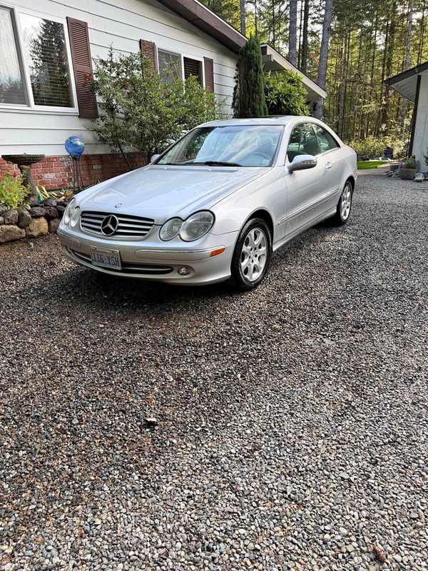 2004 Mercedes-Benz CLK-Class - CLK 320 Coupe 2D