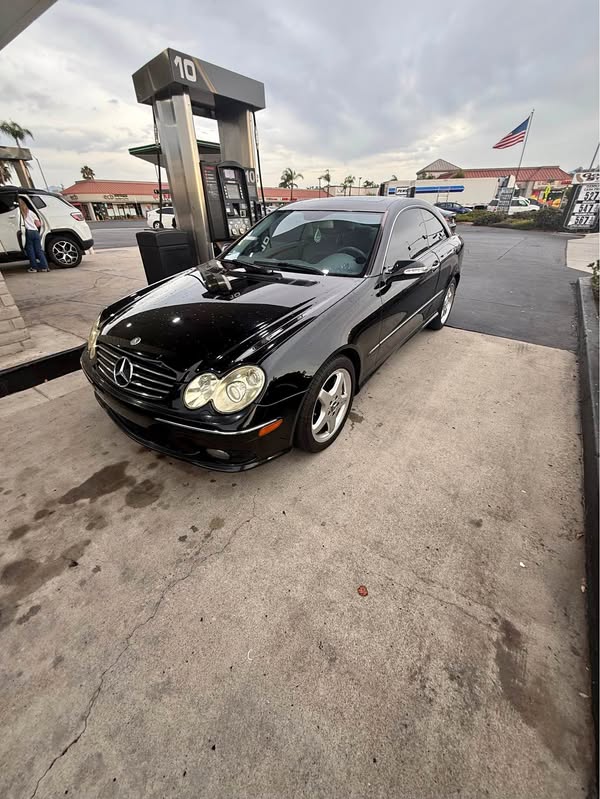 2004 Mercedes-Benz CLK-Class - CLK 500 Coupe 2D