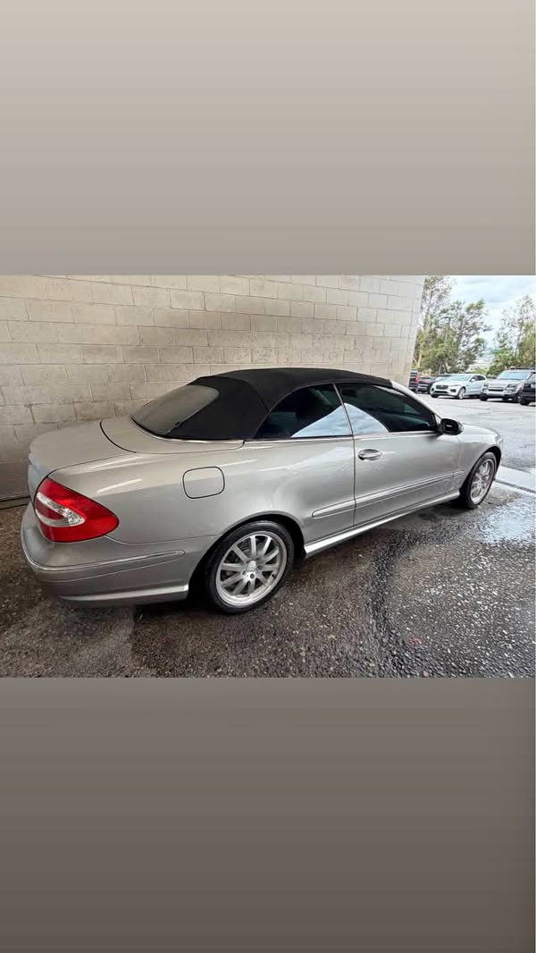 2004 Mercedes-Benz CLK-Class - CLK 500 Coupe 2D