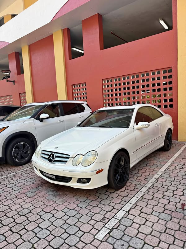 2009 Mercedes-Benz CLK-Class - CLK 350 Coupe 2D