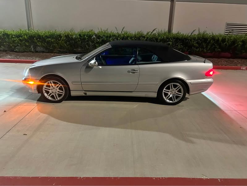 2003 Mercedes-Benz CLK-Class - CLK 320 Cabriolet 2D