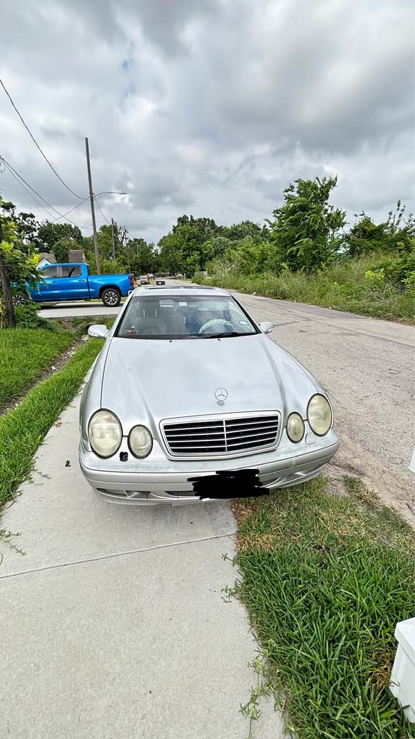 2000 Mercedes-Benz CLK-Class - CLK 320 Coupe 2D