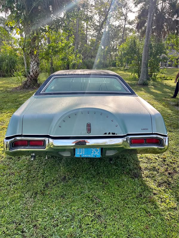 1972 Lincoln Lincoln Continental Mark VII - LSC Sedan 2D