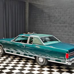 1975 Lincoln Continental Town Coupe
