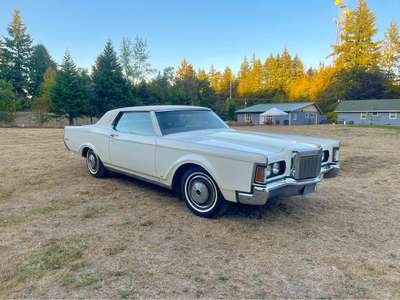 1971 Lincoln Continental - Executive Sedan 4D
