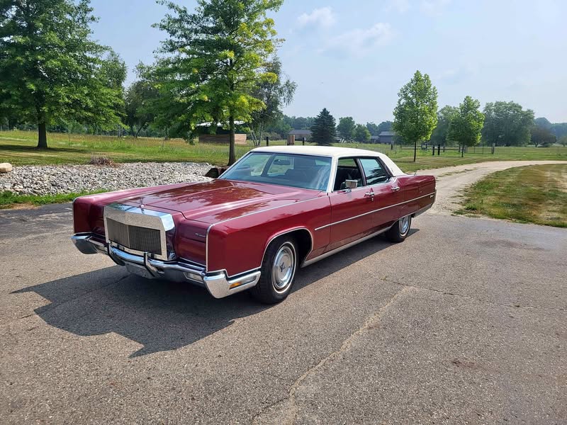 1972 Lincoln Continental - Executive Sedan 4D