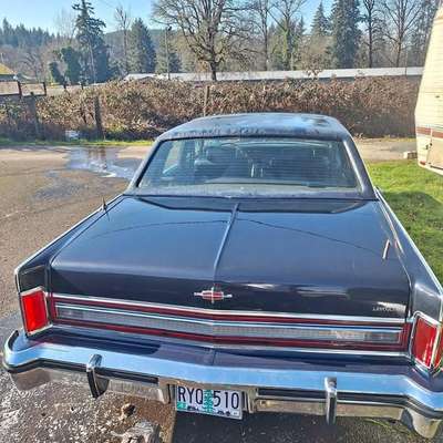 1979 Lincoln Continental - Sedan 4D