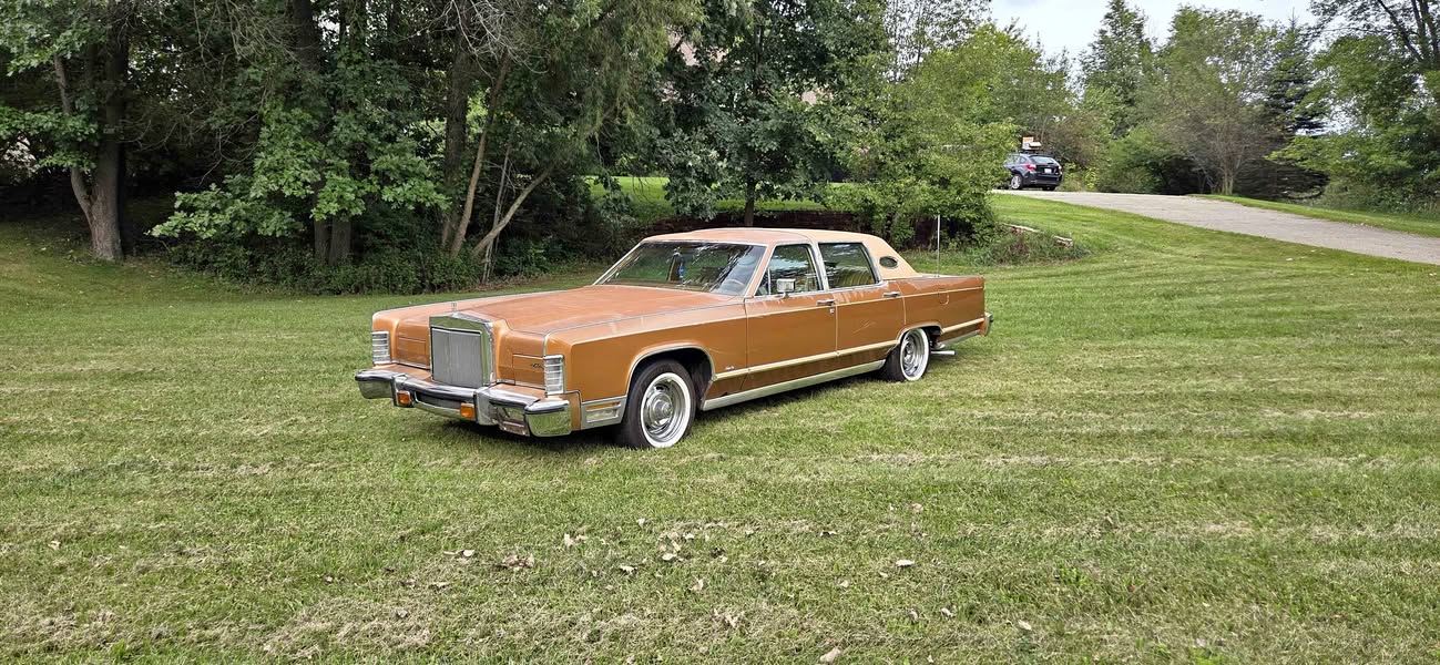 1978 Lincoln Continental - Sedan 4D
