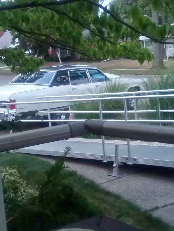 1975 Lincoln Continental - Sedan 4D