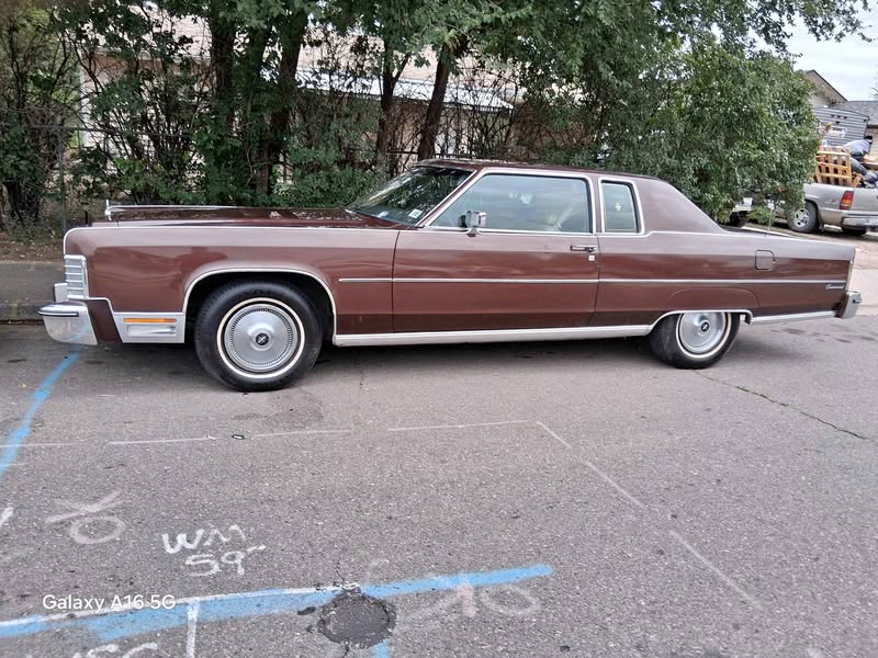 1976 Lincoln Lincoln Continental Mark VII - LSC Sedan 2D