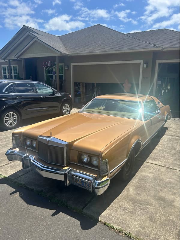 1975 Lincoln Continental - IV