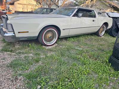 1973 Lincoln Continental - Sedan 4D