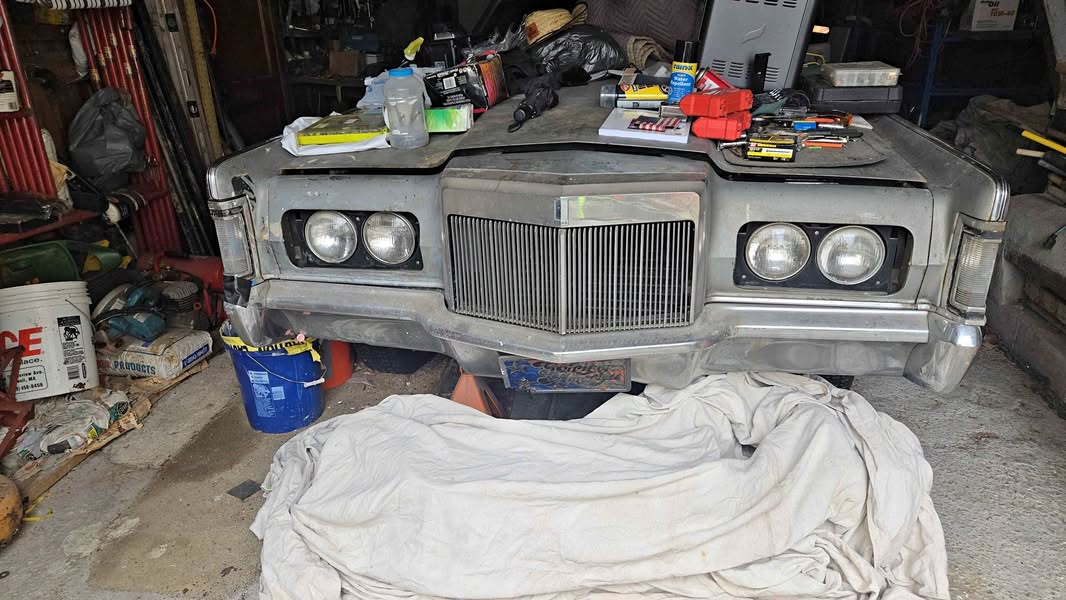 1971 Lincoln Continental - Crome