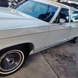 1979 Lincoln Continental - Executive Sedan 4D