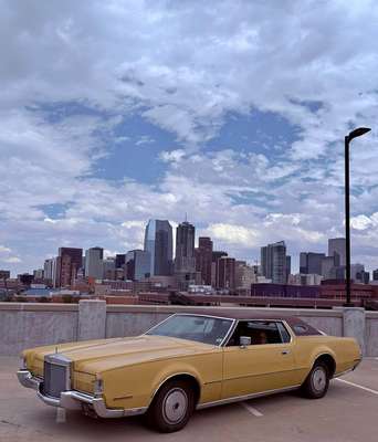 1972 Lincoln continental mark iv