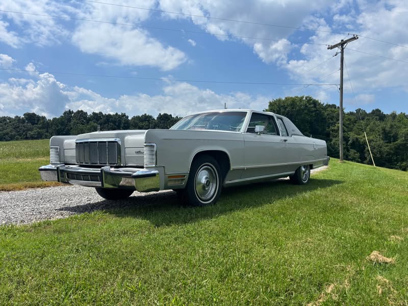 1976 Lincoln Continental - 2D coupe