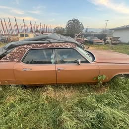 1977 Lincoln Continental - Town Car Limousine