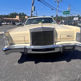 1972 Lincoln Continental - Premiere Sedan 4D