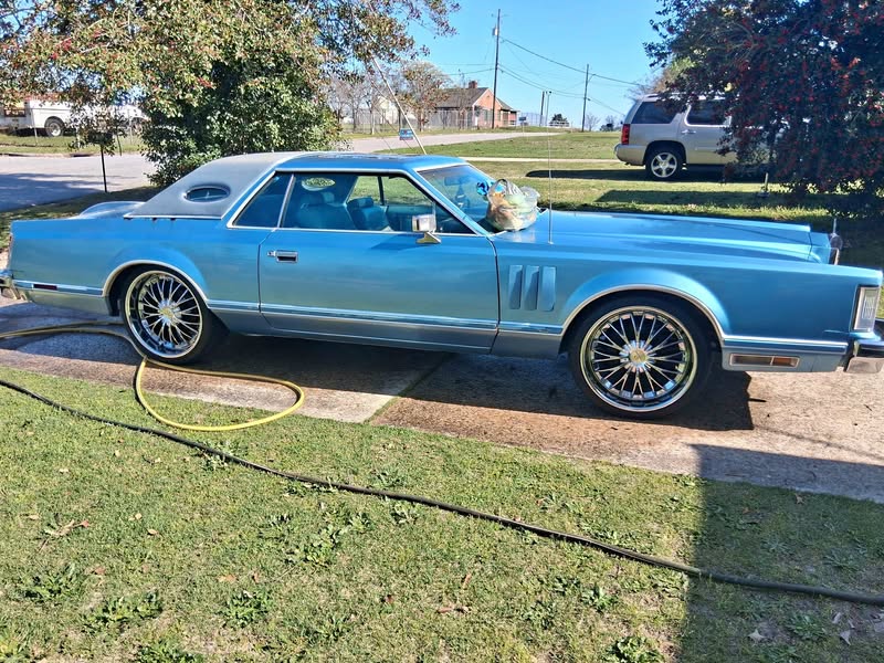 1978 Lincoln Continental - 2 door