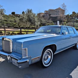 1975 Lincoln Continental - Coupe