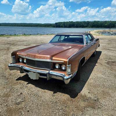 1974 Lincoln Continental - Sedan 4D