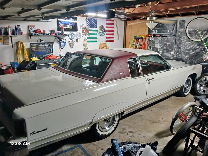1975 Lincoln Continental