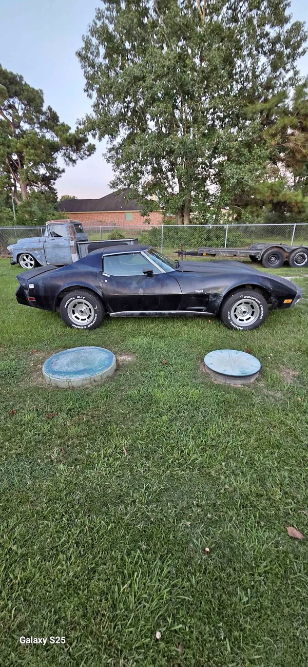 1977 Chevrolet Corvette - Coupe 2D