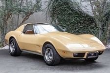 1977 Chevrolet Corvette T-Top 4-Speed