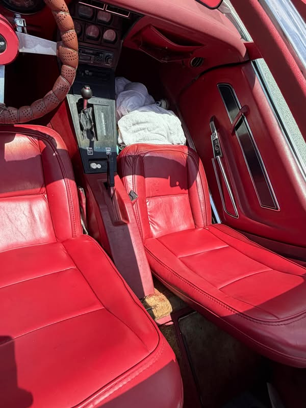 1977 Chevrolet Corvette - Coupe 2D