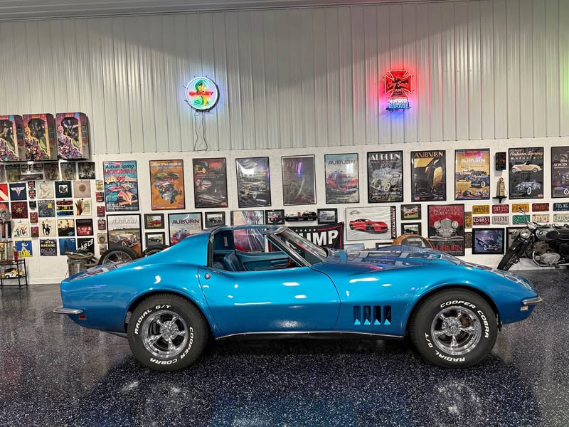 1968 Chevrolet Corvette - 427 Convertible 2D