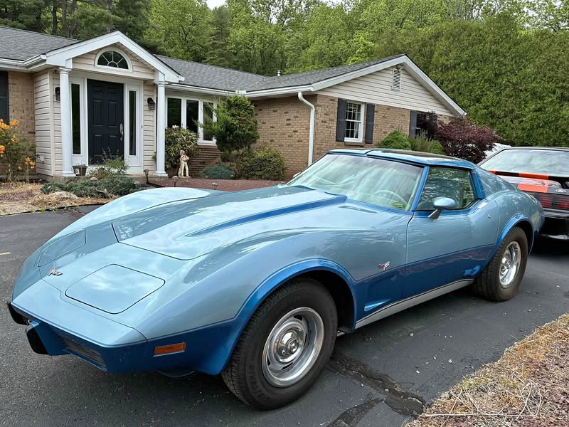 1977 Chevrolet Corvette - Coupe 2D