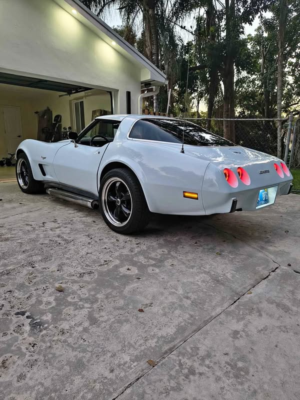 1979 Chevrolet Corvette - Hard Top 2D