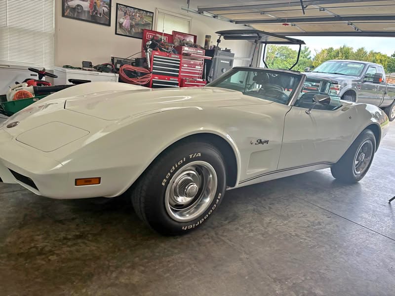 1975 Chevrolet Corvette - Stingray Coupe 2D