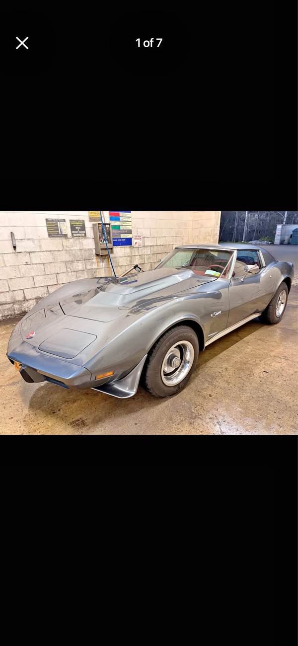 1976 Chevrolet Corvette - Stingray Coupe 2D