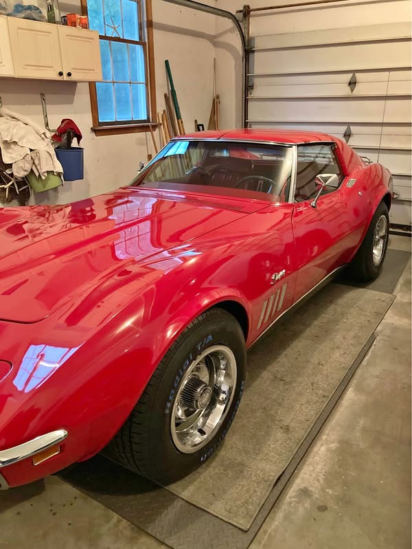 1969 Chevrolet Corvette - Stingray Coupe 2D