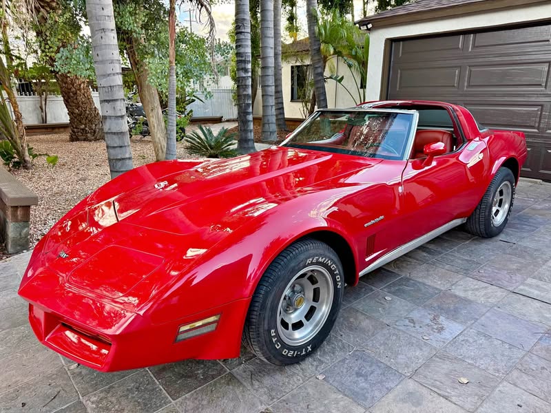 1982 Chevrolet Corvette - Coupe 2D