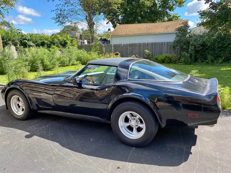1982 Chevrolet Corvette - Coupe 2D