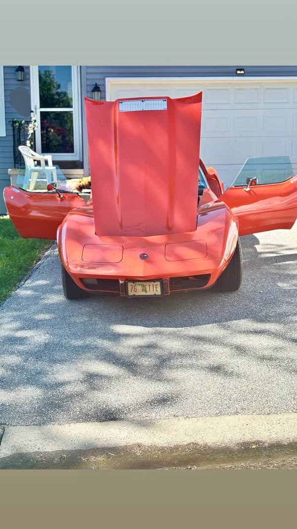 1976 Chevrolet Corvette - Stingray Coupe 2D