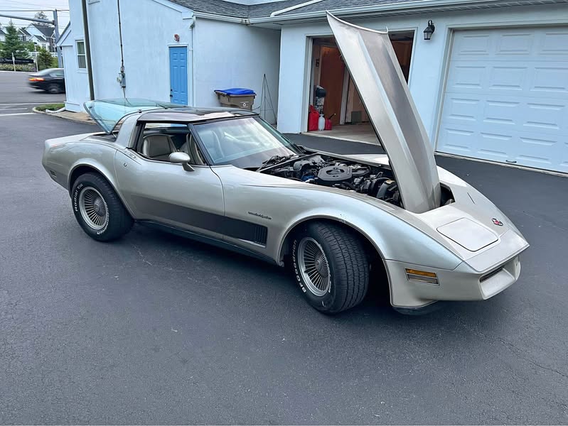 1982 Chevrolet Corvette - Coupe 2D