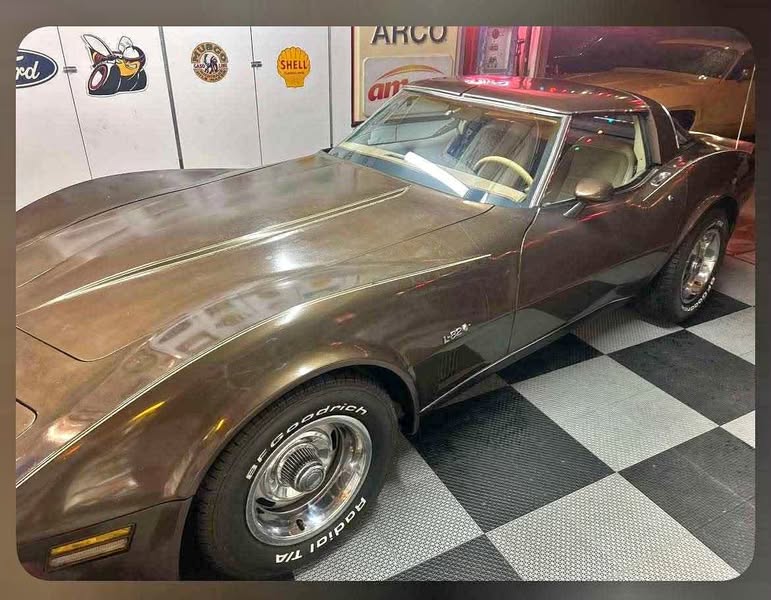 1980 Chevrolet Corvette - Stingray Coupe 2D