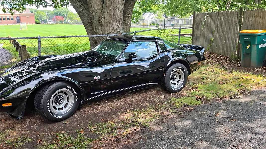 1979 Chevrolet Corvette - Coupe 2D