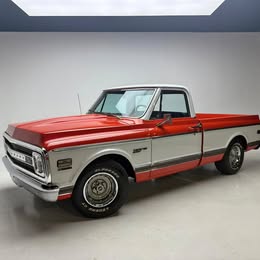 1970 Chevrolet CST\/10 Deluxe (Corvette 350 engine) At.