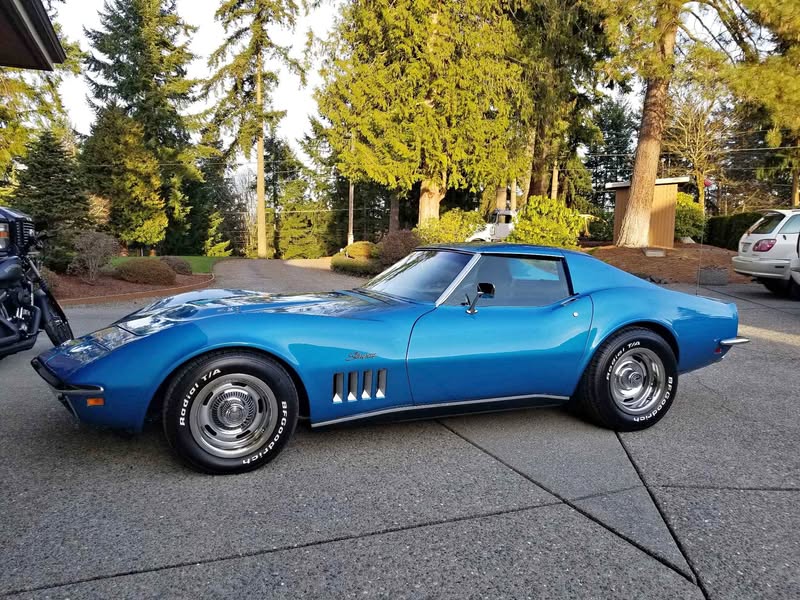 1969 Chevrolet Corvette - Stingray Coupe 2D