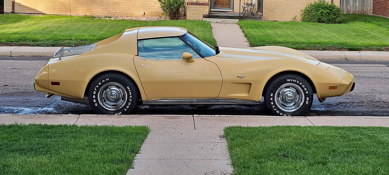 1977 Chevrolet Corvette - Coupe 2D